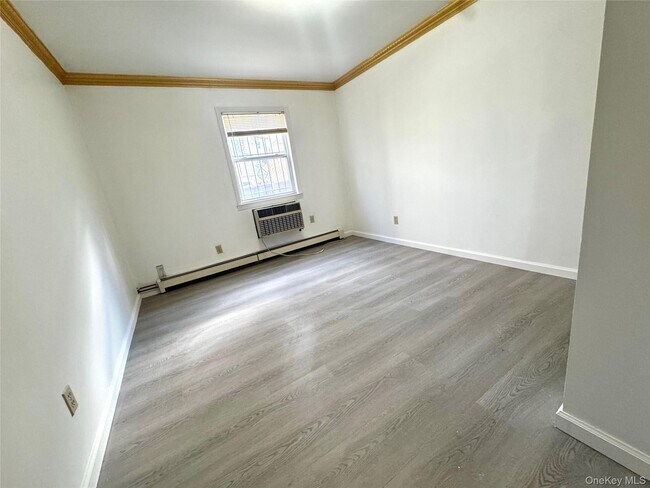 Foto del edificio - 122-14 22nd Ave