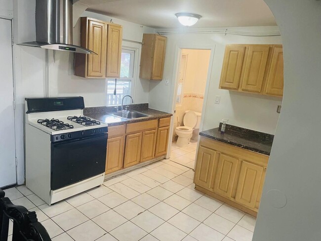 Foto del edificio - 62 HIGHLAND Ave