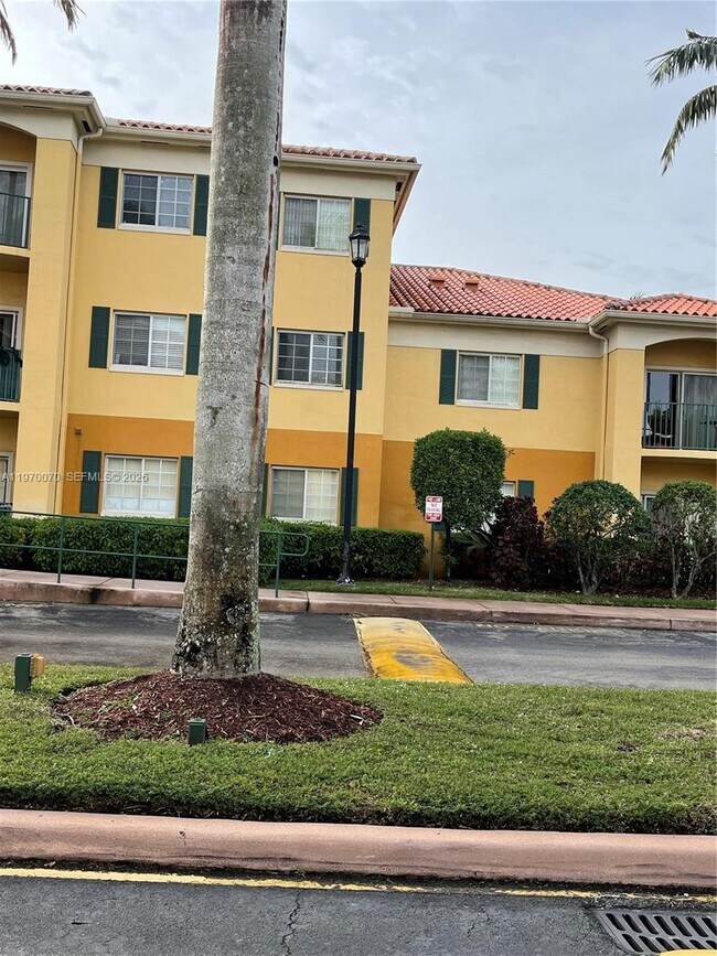 Foto del edificio - 7240 NW 114th Ave