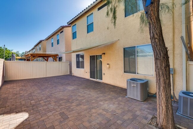 Building Photo - Beautifully Maintained Two-Story Home with Updated Kitchen and Private Patio