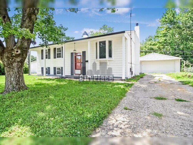 Building Photo - 3202 Macarthur Ln