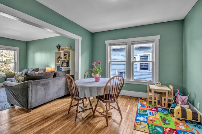 Building Photo - 20 Fairchild Pl