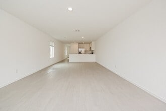 Building Photo - 621 Craven St