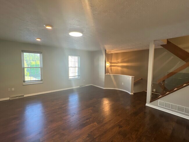 Foto del edificio - 2748 Hunters Point Dr