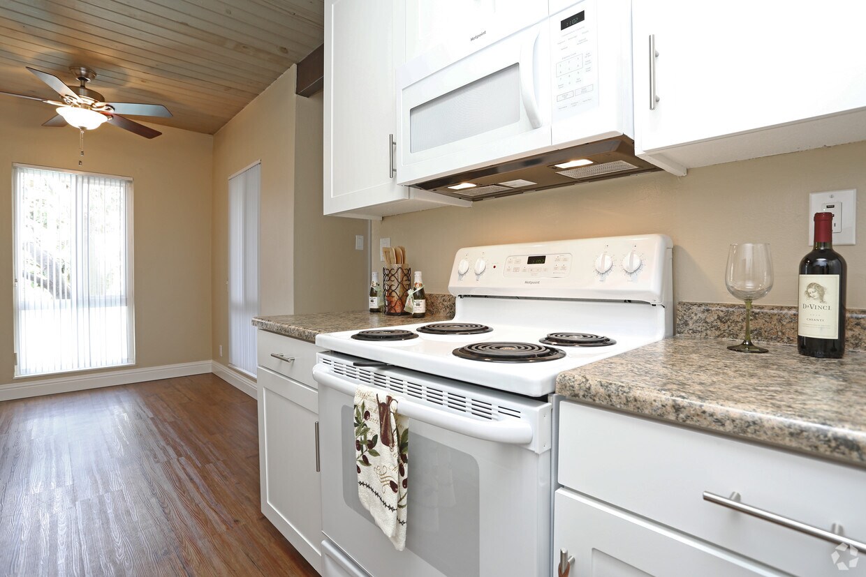 Whitman Green Apartments in Hayward, CA