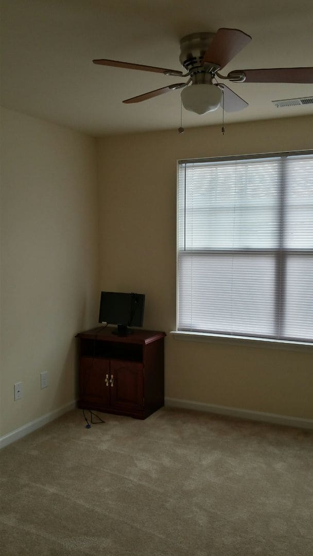 3 bedroom 2.5 bath townhome in University Area - 3 bedroom 2.5 bath townhome in University Area