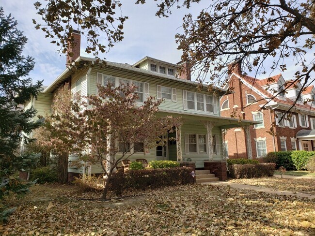 Foto del edificio - 921 N Spaulding Ave