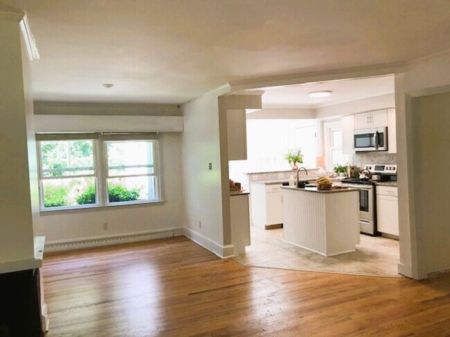 Foto del edificio - Coming Beginning of June!-Beautiful Home for Rent