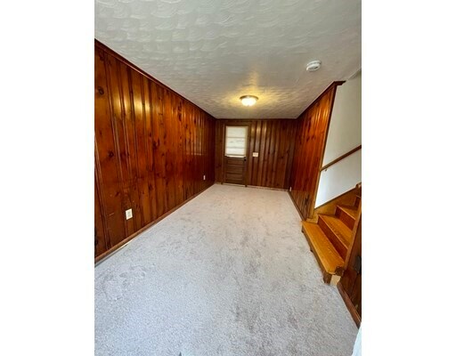 Primary Photo - 12 Oak Hill Rd