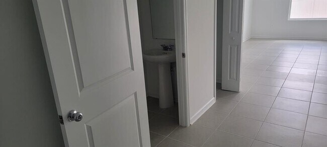 Foto del edificio - 3602 Hardman Dr