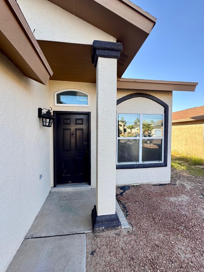 Foto del edificio - 2817 Talking Rock Pl