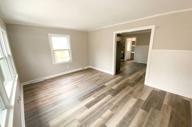 Building Photo - 2122 Kilborne Dr