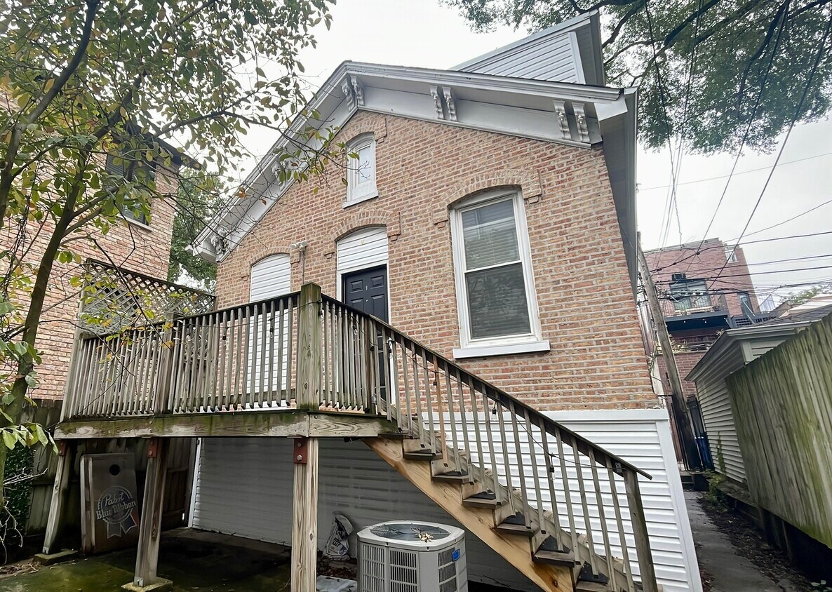 1629 N Claremont Ave Unit COACHHOUSE, Chicago, IL 60647 Condo for