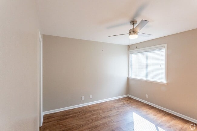 Interior Photo - Oak View Apartments