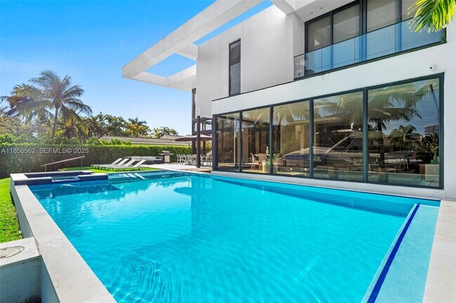 Foto del edificio - 418 Sunset Dr