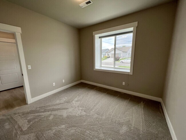 Foto del edificio - 3 Bed 2 Bath Beautiful Westend Home!