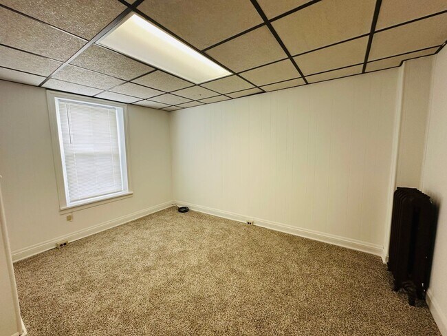 Foto del edificio - Two Bedroom House, Downtown Area