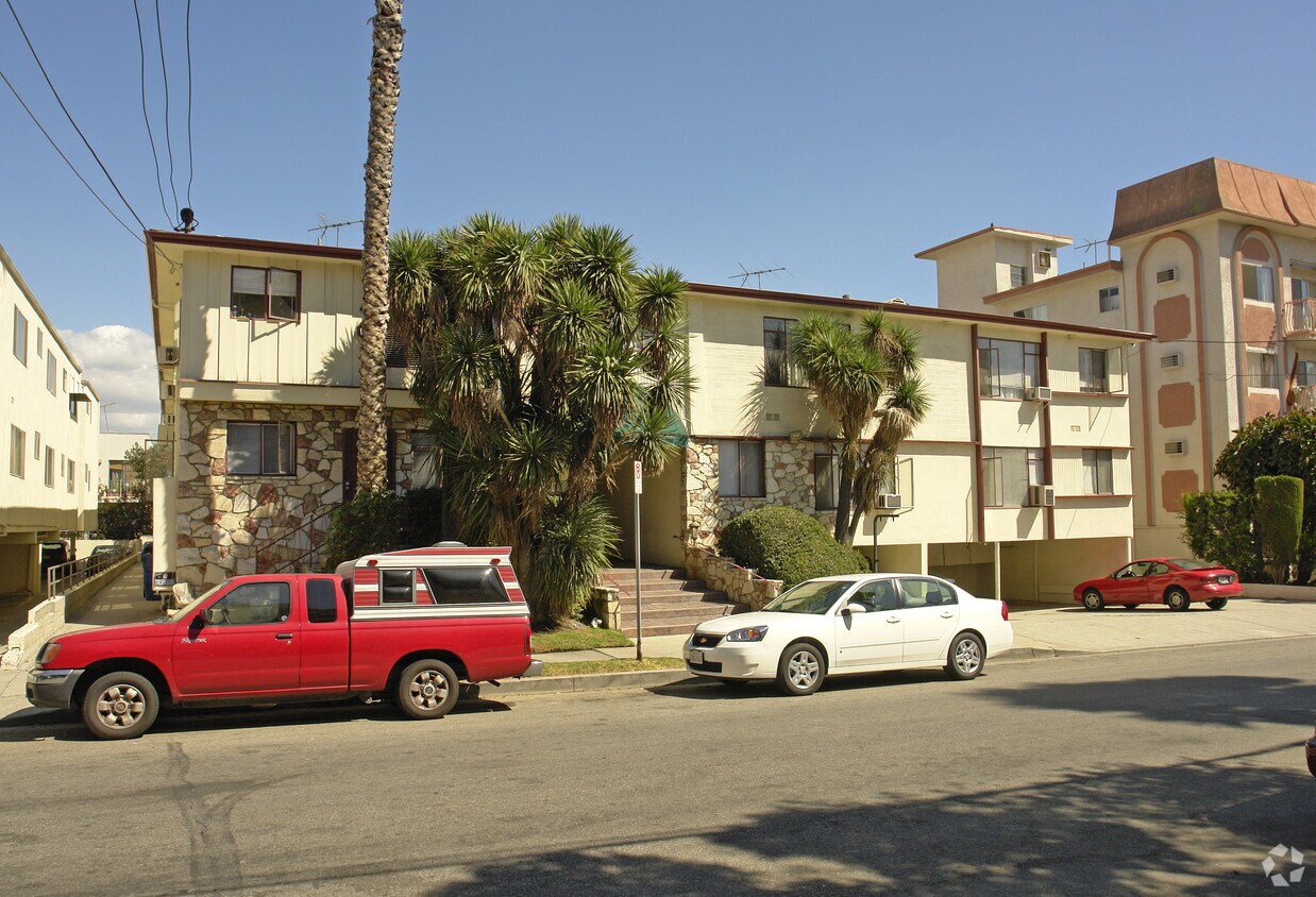 Foto del edificio - 1318 N Vista St