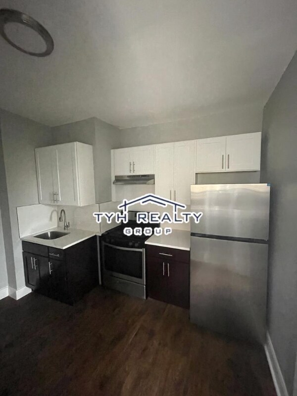 Foto principal - 228 S 5th St