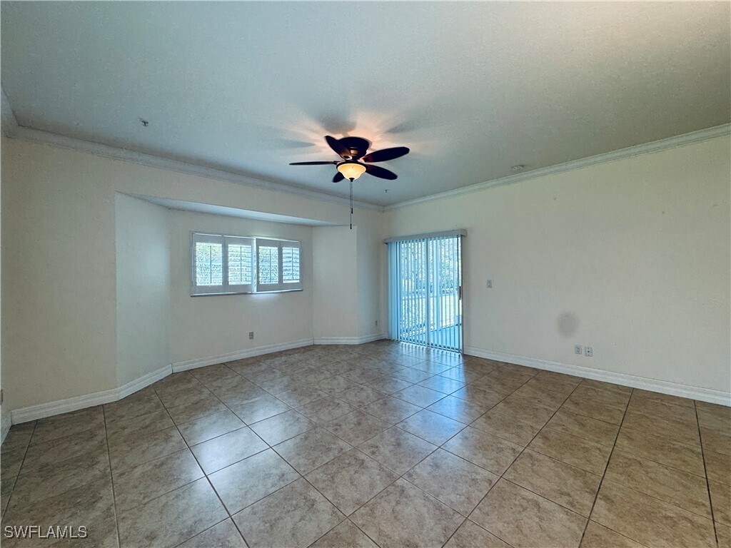 Primary Photo - 12101 Santaluz Dr