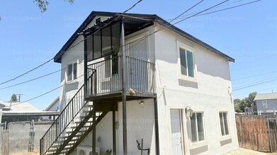 Building Photo - 303 El Tejon Ave