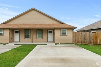 Building Photo - 111 S Bend Ct