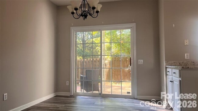 Building Photo - 3261 Mannington Dr