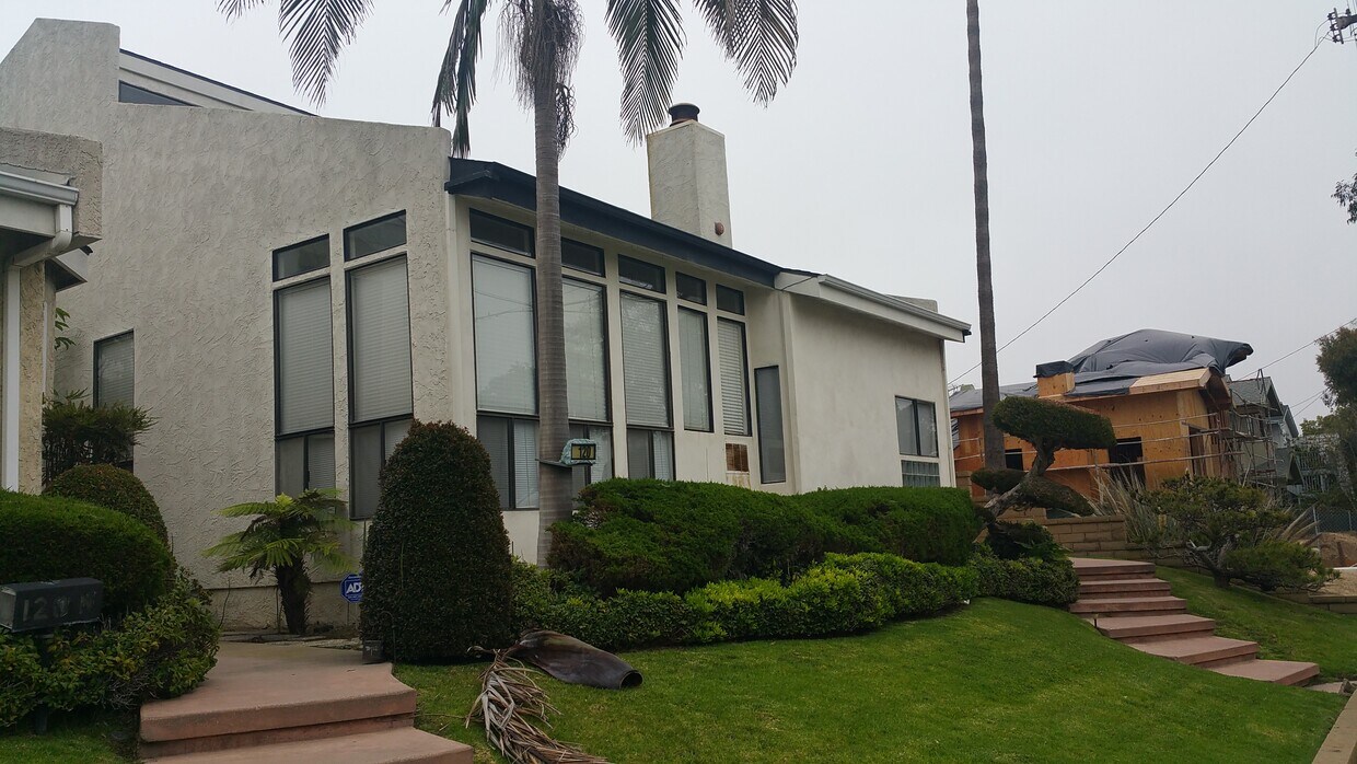 Front Of Unit - 120 N Prospect Ave