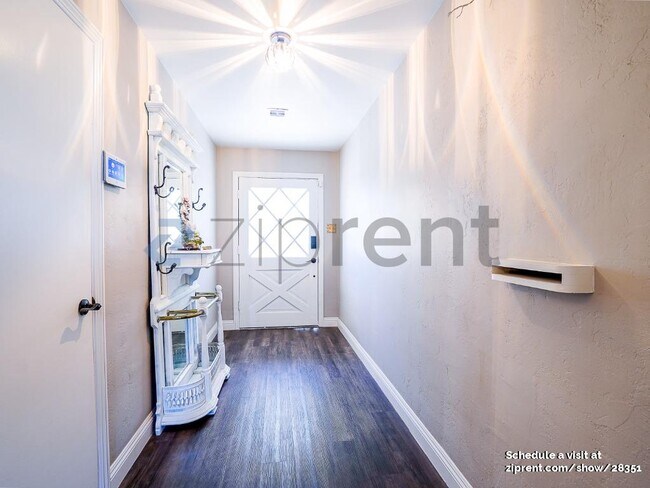 Foto del edificio - 1310 N Tonopah Dr