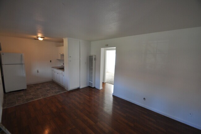 Kitchen/living room - 3539 Edison Ave