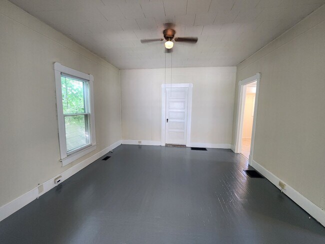 Foto del edificio - 2 Bedroom Home on N 25th St