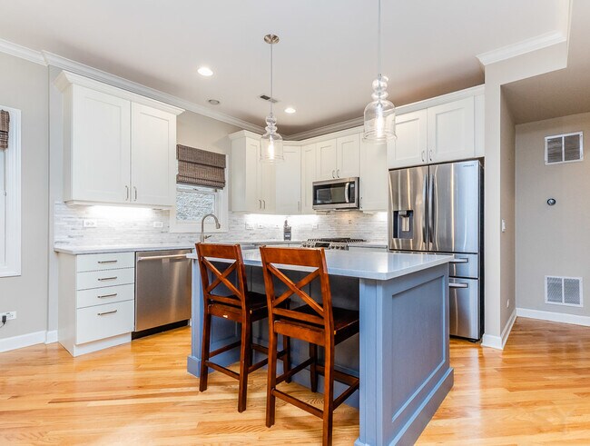 Foto del edificio - 1531 N Mohawk St