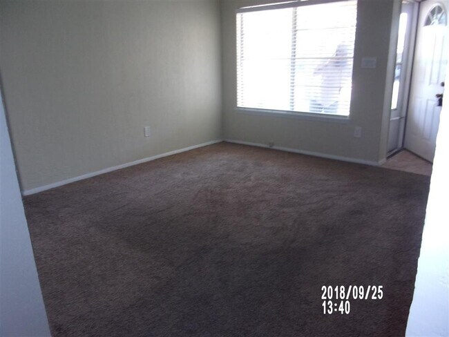 Building Photo - Remodeled bathroom, big wooden deck