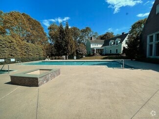 Building Photo - 77 Havemeyer Ln