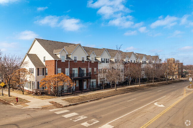 Row Houses at Snelling
