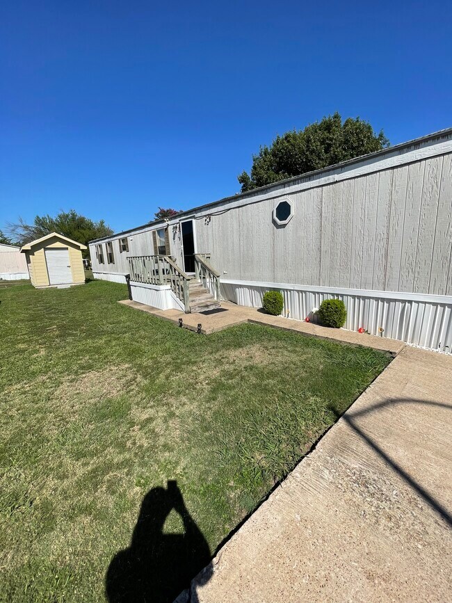 Foto del edificio - 3049 Pheasant Glen Dr