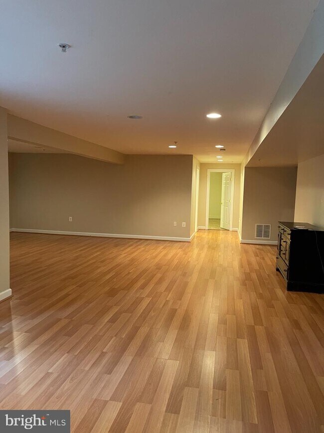 Building Photo - 13700 Pine Needle Ct
