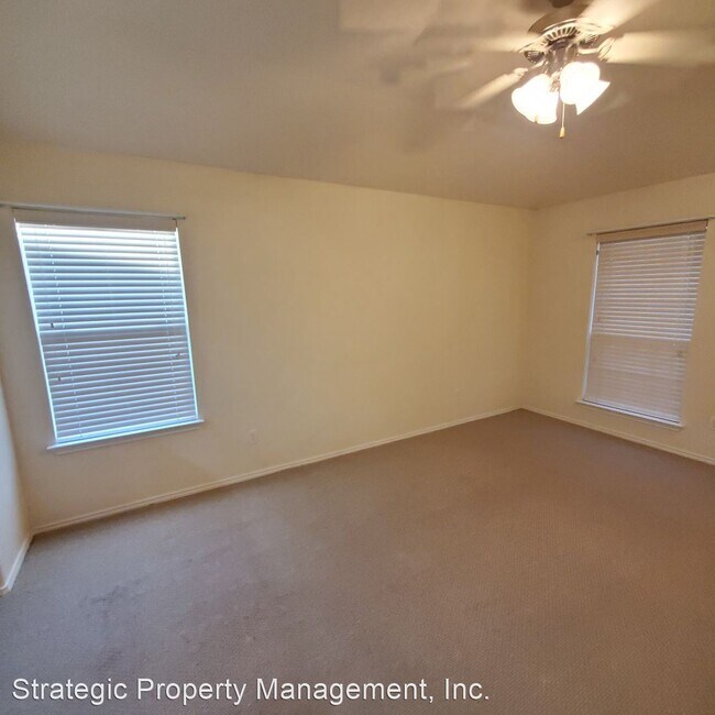 Building Photo - 4 br, 2 bath House - 10354 Oakwood Crest