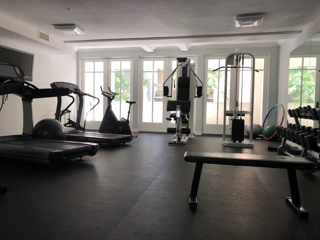 Building Photo - 4309 Dixie Canyon Ave