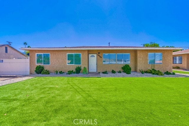 Foto principal - 19789 Evelyn St