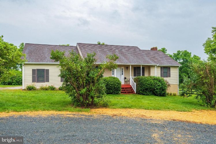 15795 Montresor Rd, Leesburg, VA 20176 House for Rent in Leesburg, VA