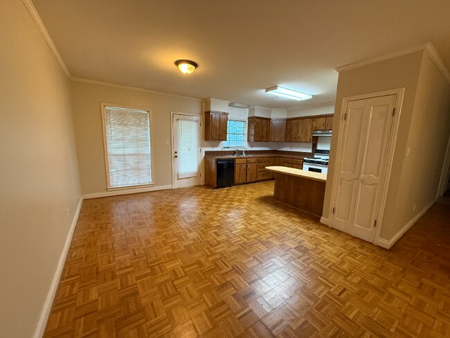 Building Photo - 108 Pillette Rd