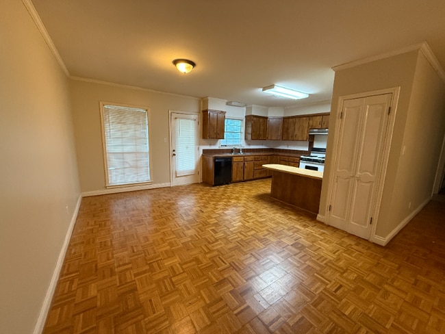 Foto del edificio - 108 Pillette Rd