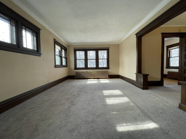 Building Photo - 3241 Humboldt Ave S