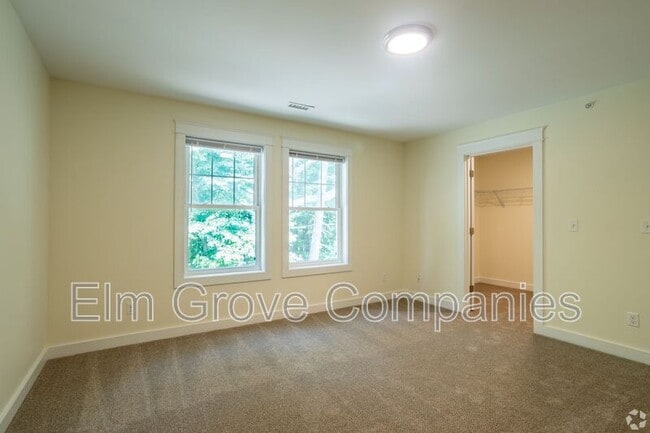 Building Photo - 43 Monroe Dr