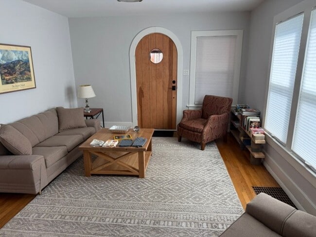 Photo - Gorgeous 2 Bedroom in Old Colorado City House
