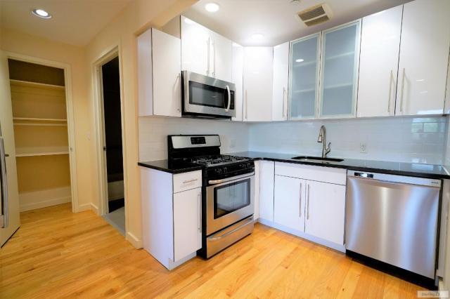 Primary Photo - 1 bedroom in ASTORIA NY 11102