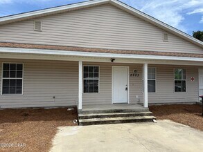 Building Photo - 2607 Lagoon Knoll Dr