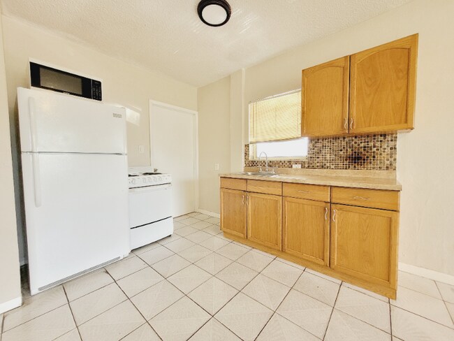 Foto del edificio - 567 E 11th St