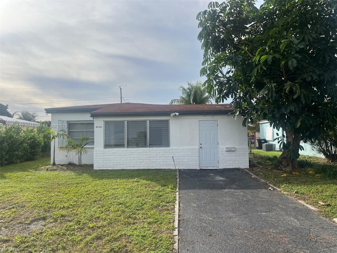 Primary Photo - 2 br, 1 bath House - 2032 NE 174th Street,...